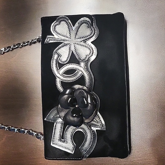 Chanel Camelia Single Chain Shoulder Bag Purse Black Velvet - Picture 3 of 12